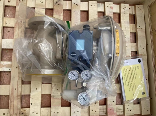 삼손 제어는 3277 공압식 발동자와 3725 포지셔너 4708 규제 기관과 3241 글러브 밸브를 밸브를 답니다