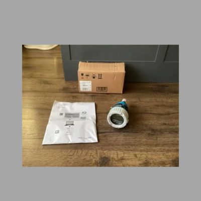 엔드레스+하우저 프로라인 프로바이럴 D 200 소용돌이 흐름계와 세라바르 PMP71B 압력 송신기와 함께 압력 감소 조절기