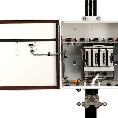 석유 및 가스 응용 분야를 위한 컴팩트하고 정밀한 모니터링 흐름 관리자 Emerson FloBoss 107 멀티 런 유량 계산기