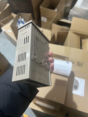 Samson Process Control Unit Samson Controller 6493 Compact Controller for Panel Mounting