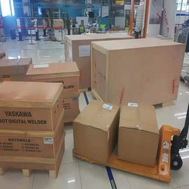 Yaskawa Motoman 6 축선, 장시간 도달 AR2010 용접 로봇은 YRC1000 로봇 관제사에 빠르고 그리고 강력한 제안합니다