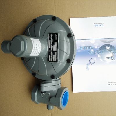 피셔 CS400 시리즈는 조종된, 스프링으로 탄지된 전압 조절기 / 안정기 압력 감소 조절기를 지시합니다