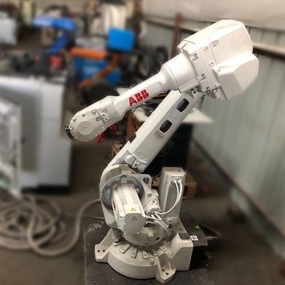 CNC 로봇 팔과 산업용 로봇 IRB 2600-20/1.65와 아크 용접기를 위한 용접 토치