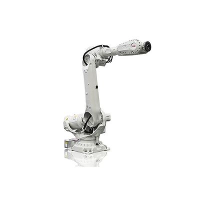 조종자와 고효율 IRB6700-200/2.6과 점 용접기로서의 용접 토치